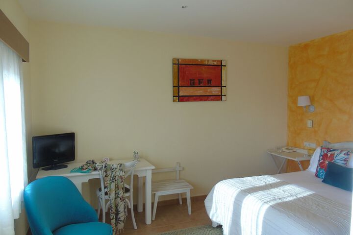 Room 3 of 50