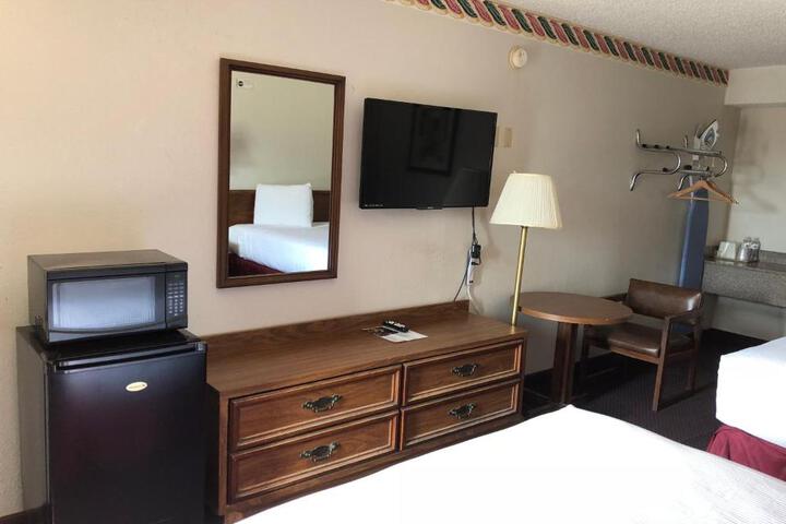 2 Double Beds (3 of 12)