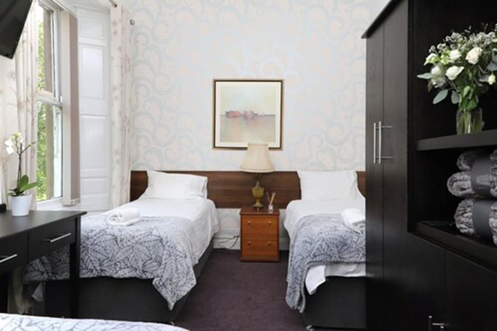 Room 8 of 72