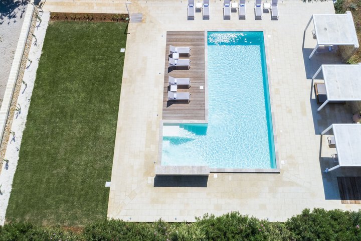 Pool 39 of 105
