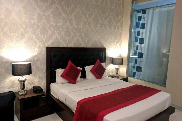 Room 6 of 52