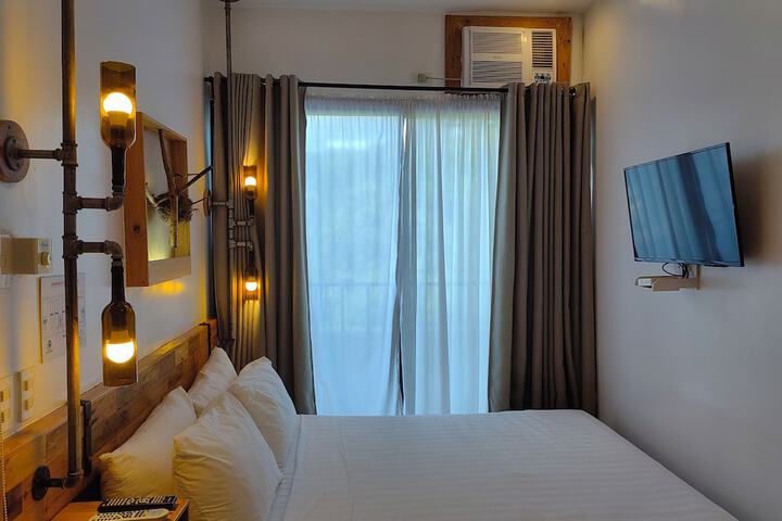 Room 26 of 101