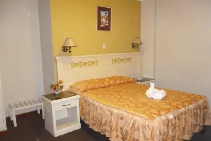 Room 3 of 9
