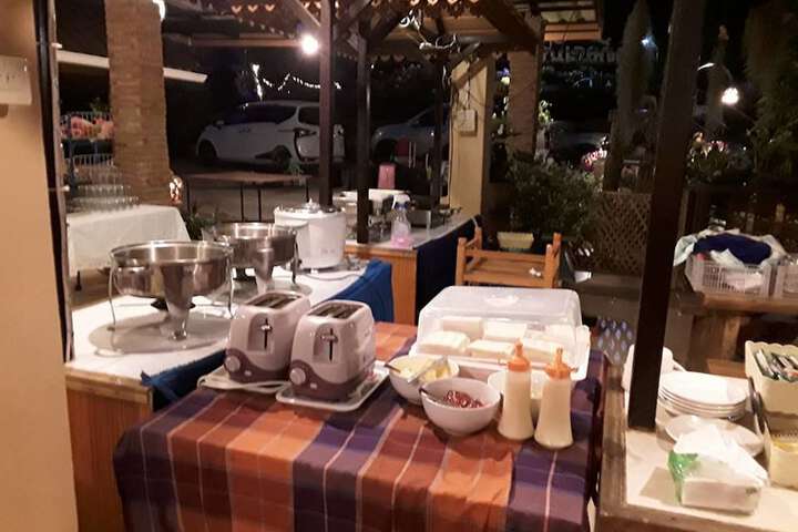 Breakfast/Coffee Service 13 of 34