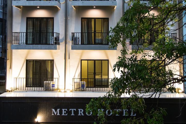Metro Hotel