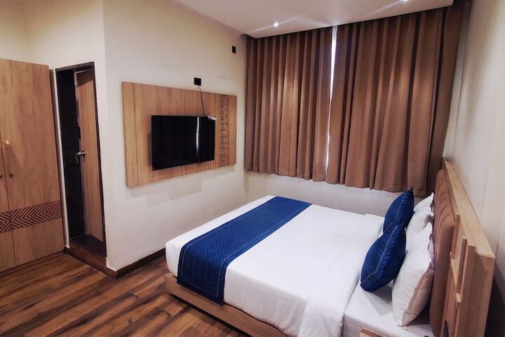 Room 9 of 23