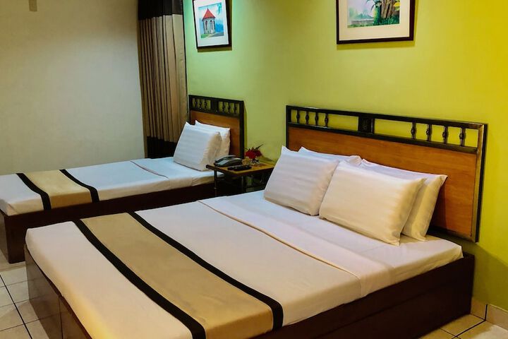 Room 40 of 69