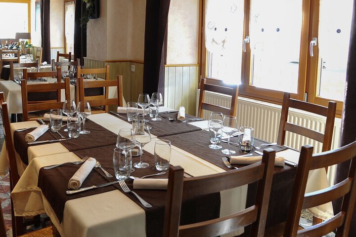 Dining 14 of 22