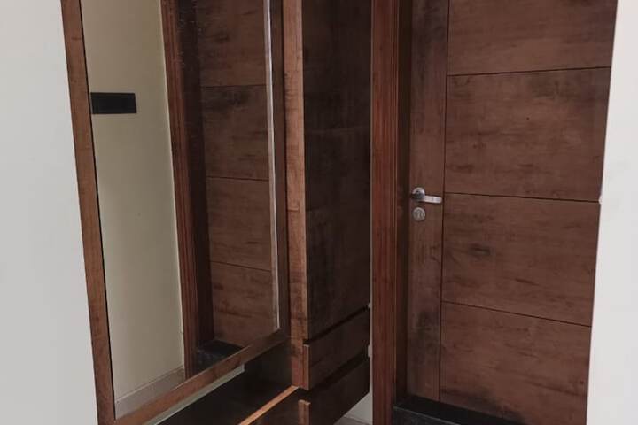 Room 6 of 25