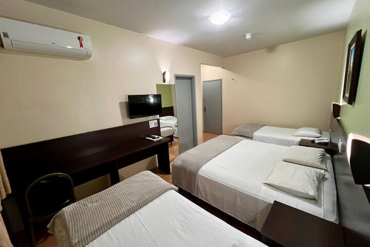 Room 7 of 34
