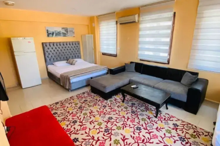 Room 9 of 9