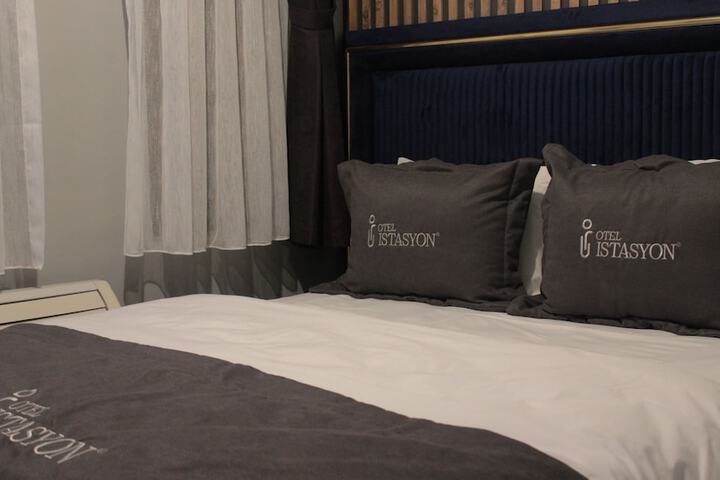 Room 7 of 118