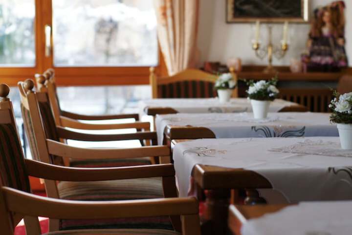 Dining 52 of 65