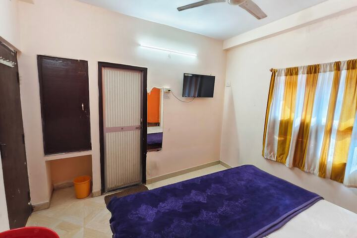 Room 26 of 43