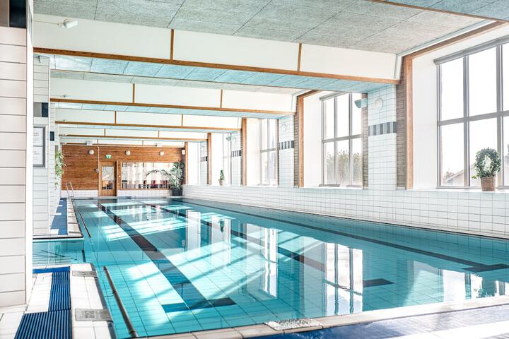 Pool 42 of 65
