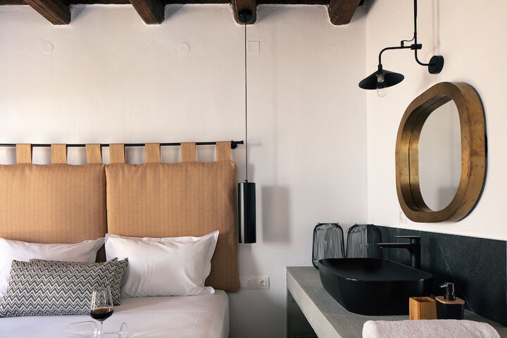 Room 46 of 74