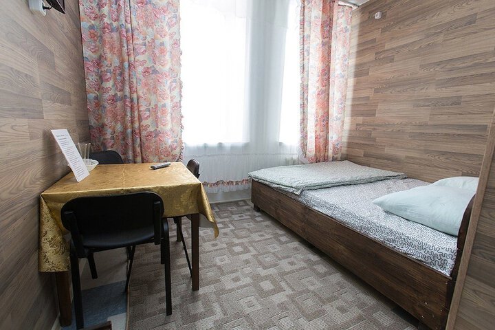 Room 15 of 25