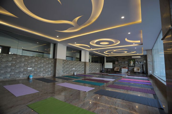 Ballroom/Hall 40 of 67