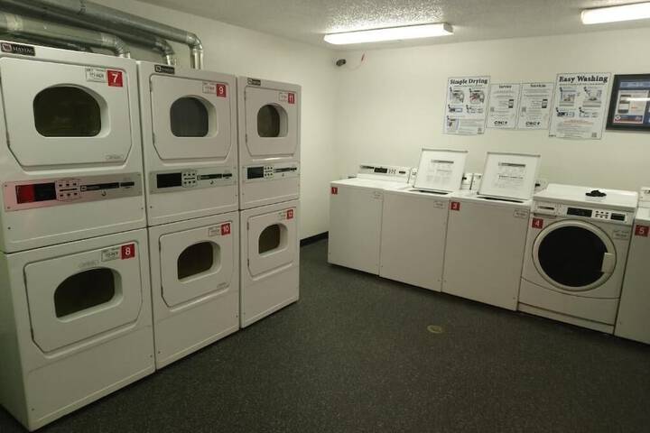 Laundry 18 of 25