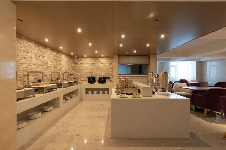 Lavande Hotel (Zhanjiang Xuwen Mulan Avenue)