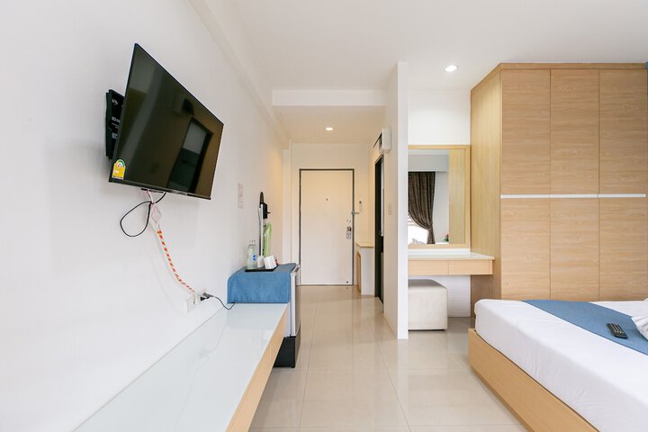 Room 10 of 94