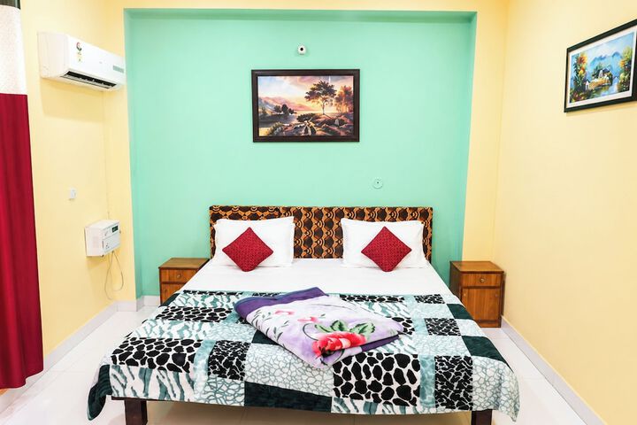 Room 10 of 17