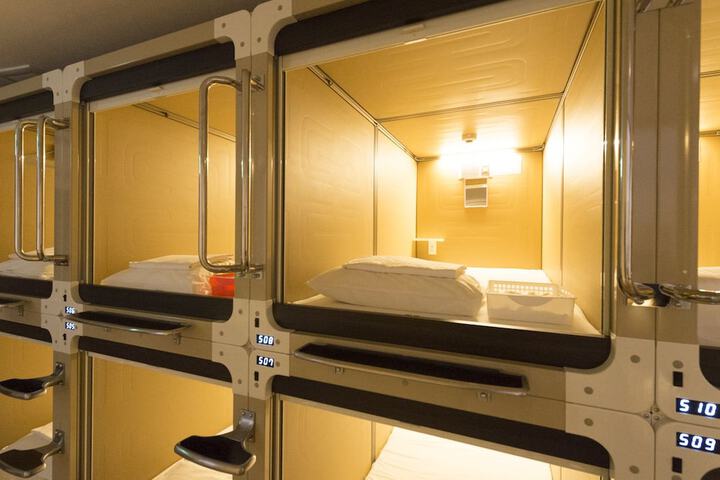 Room 7 of 13