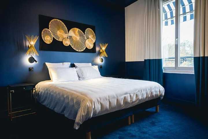 Room 3 of 32