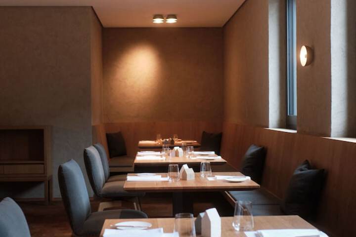 Dining 78 of 108