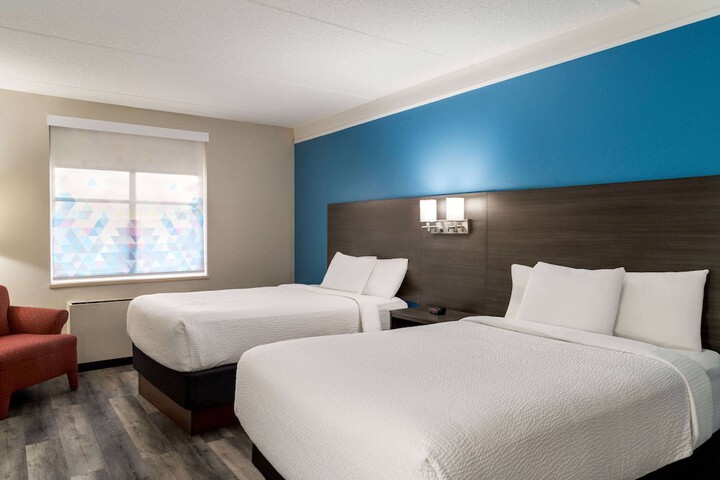 2 Double Beds (5 of 14)