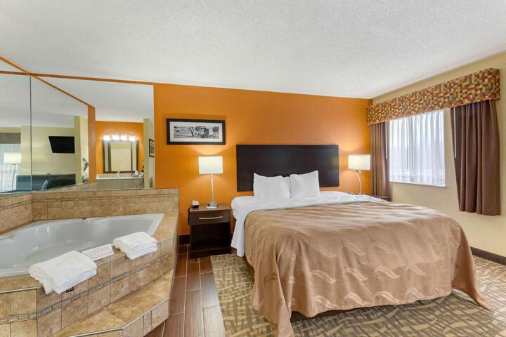 1 King Bed (9 of 9)
