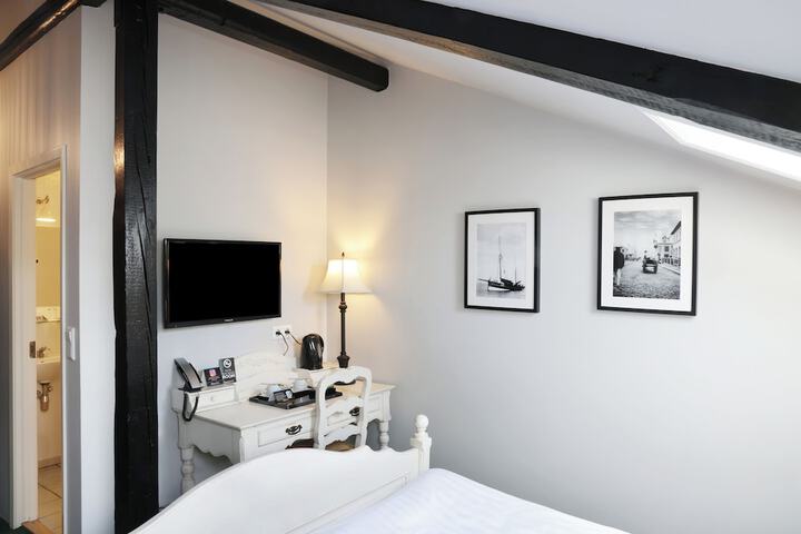 Room 31 of 50