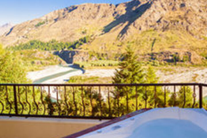 Hot Tub 52 of 70