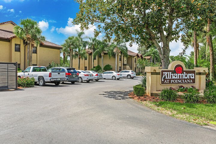 Alhambra Villas By Diamond Resorts Poinciana Fl 500 Cypress Pkwy 34759