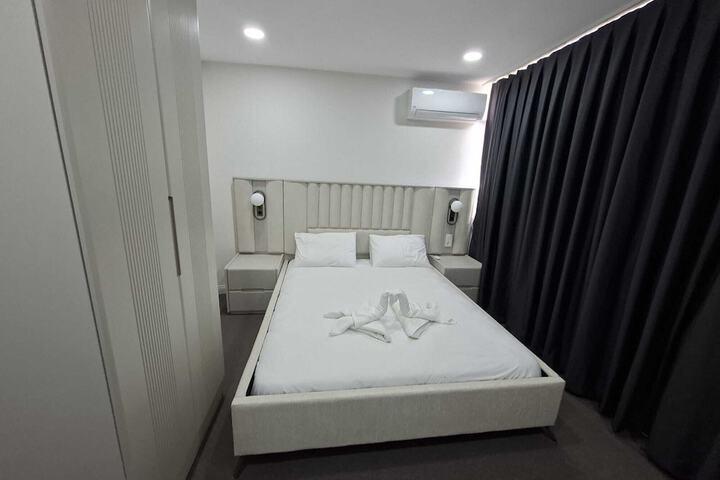 Room 14 of 21