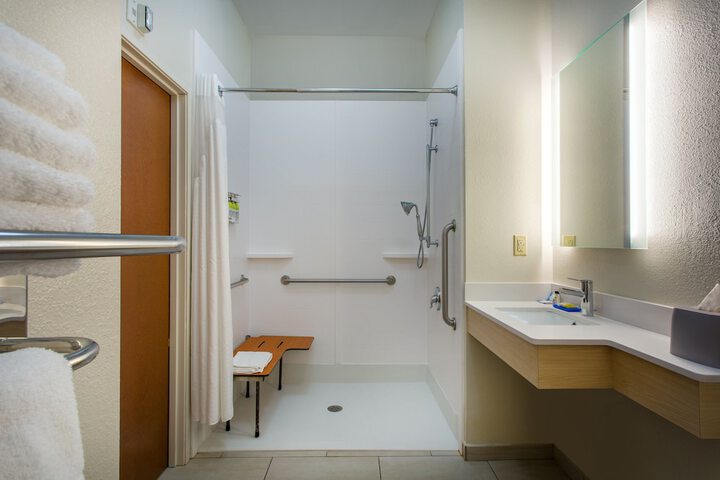 1 King Communications Accessible Roll Shower (19 of 19)