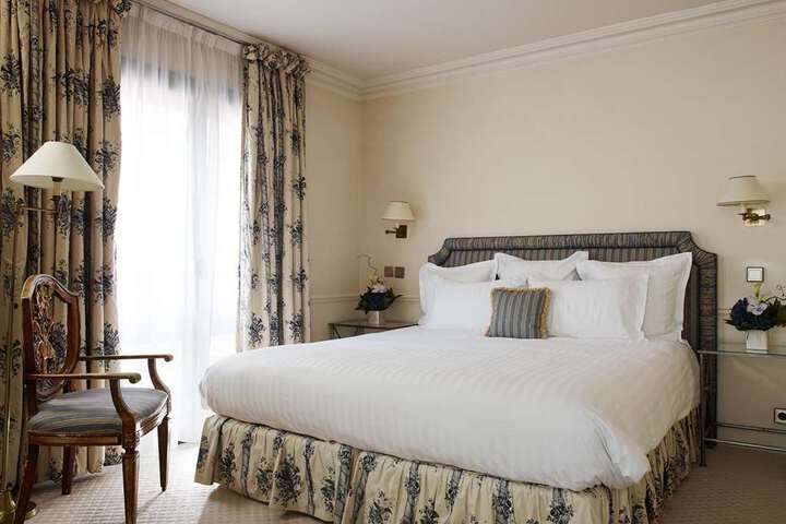 Room 2 of 14