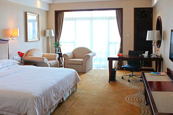 Room 15 of 25