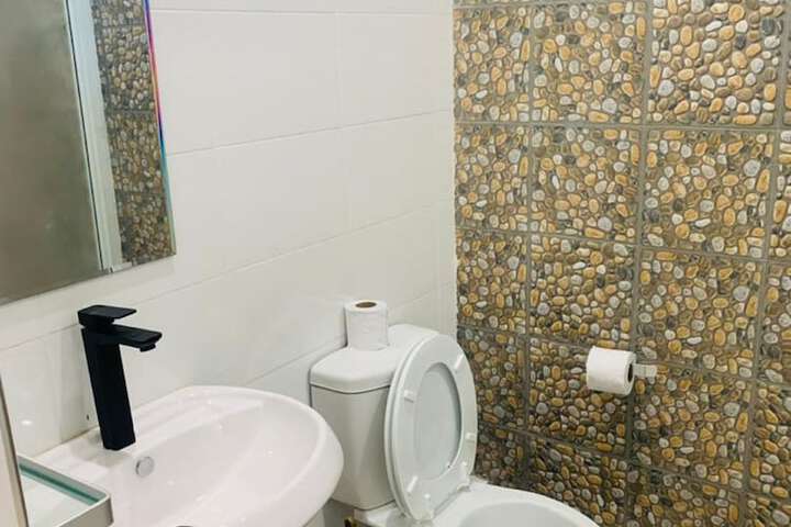 Room 20 of 28