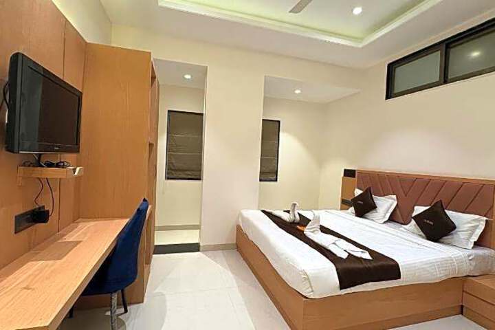 Hotel Suite Photo