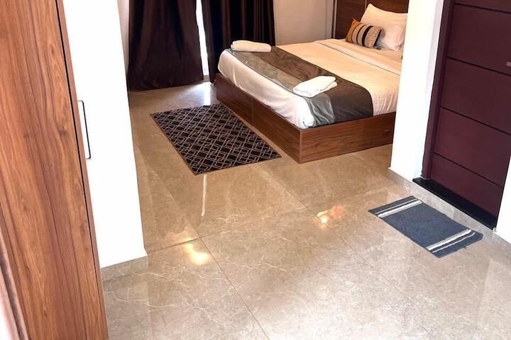 Room 14 of 74