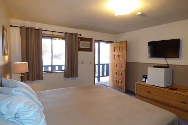 Room 25 of 39