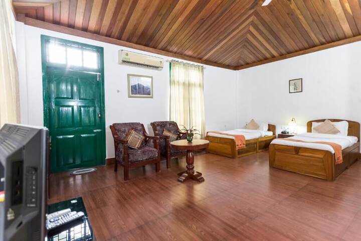 Room 4 of 40