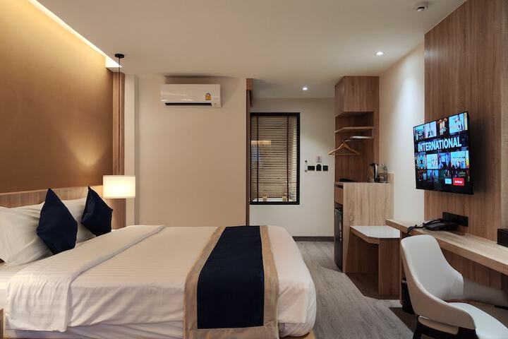 Room 30 of 35