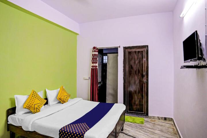 RAJ HOTEL VIP