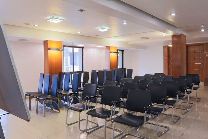 Ballroom/Hall 56 of 66
