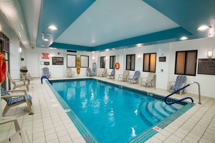 Hotel Pool