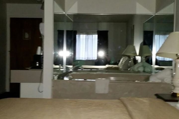Room 12 of 31