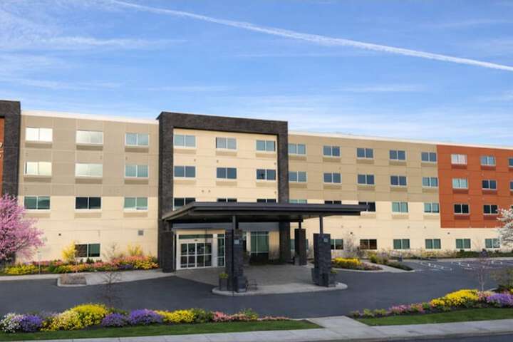 Holiday Inn Express &  Suites Courtenay - Comox by IHG in Courtenay, BC