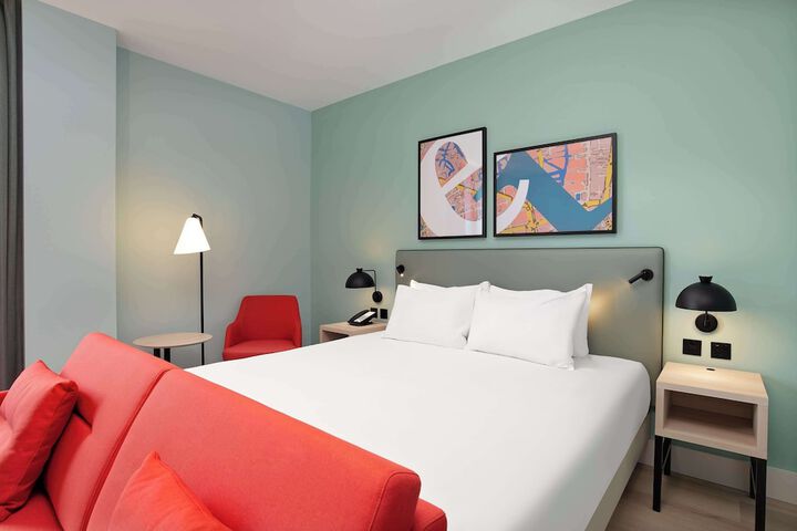 Room 21 of 83